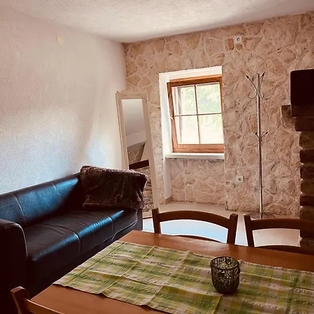 Uvala Apartmán *